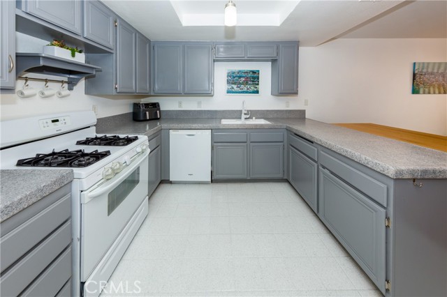 Detail Gallery Image 7 of 22 For 25146 Steinbeck a,  Stevenson Ranch,  CA 91381 - 3 Beds | 2/1 Baths