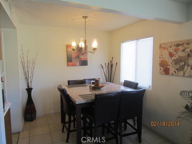Detail Gallery Image 8 of 8 For 2077 Avenida Refugio #3,  Simi Valley,  CA 93063 - 2 Beds | 1 Baths