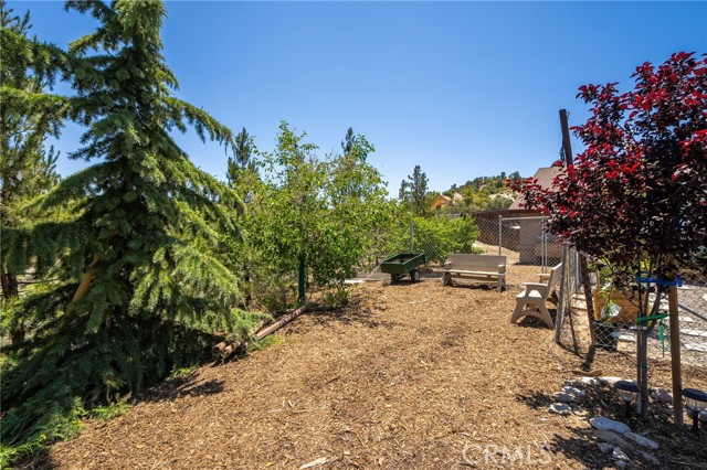 Detail Gallery Image 28 of 38 For 7575 Rancho Rd, Pinon Hills,  CA 92372 - 4 Beds | 3 Baths