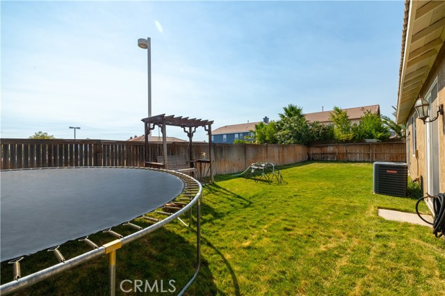 8421 Long View Avenue, Hesperia CA: https://media.crmls.org/medias/7a0be990-dcd6-44d0-8ec0-646aa9d5fbfc.jpg