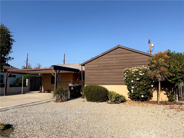 Detail Gallery Image 1 of 16 For 7062 Calvin Ave, Reseda,  CA 91335 - 4 Beds | 2 Baths