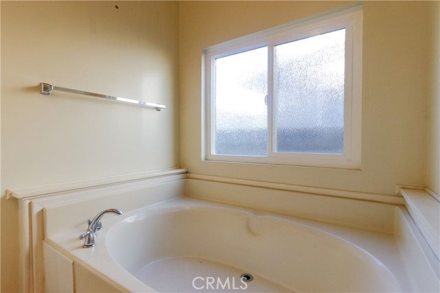 Detail Gallery Image 16 of 25 For 2528 Park Lake #108,  Santa Ana,  CA 92705 - 2 Beds | 2 Baths
