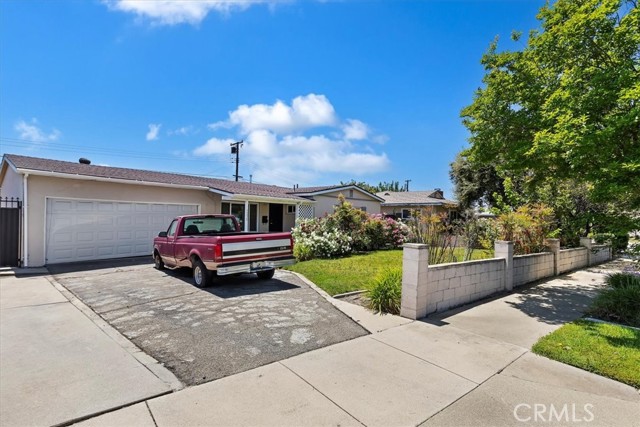 Detail Gallery Image 2 of 23 For 1230 E Olive Ct, Ontario,  CA 91764 - 3 Beds | 1/1 Baths