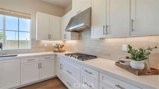 Detail Gallery Image 3 of 27 For 27419 Shining Willow Ln, Valencia,  CA 91381 - 4 Beds | 2/1 Baths