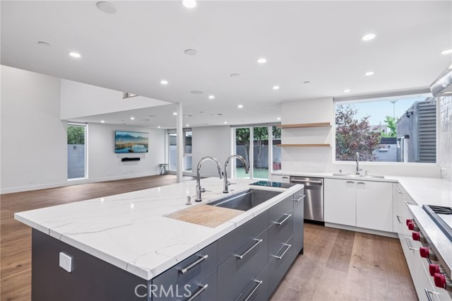 Detail Gallery Image 22 of 71 For 4354 Keystone Ave, Culver City,  CA 90232 - 5 Beds | 4/1 Baths
