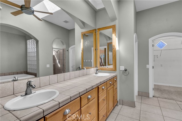 Detail Gallery Image 22 of 34 For 10234 10234 Clover Dr, Oak Hills,  CA 92344 - 4 Beds | 4 Baths