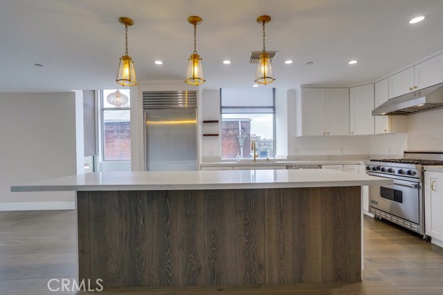 Detail Gallery Image 12 of 27 For 35 Raymond #404,  Pasadena,  CA 91103 - 2 Beds | 2/1 Baths