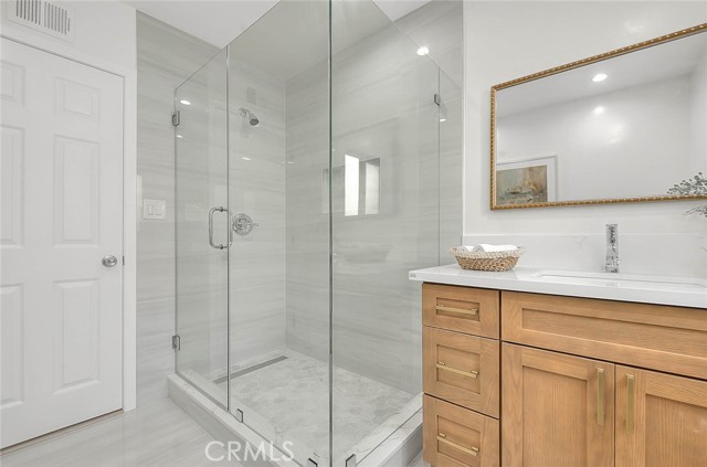 Detail Gallery Image 50 of 75 For 4701 Don Miguel, Los Angeles,  CA 90008 - 3 Beds | 3 Baths