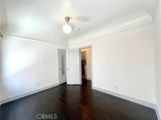 122 S Westmoreland Ave, Los Angeles CA: https://media.crmls.org/medias/7a0eb7ef-2753-4b85-b7e7-a5fe4a38cd7a.jpg