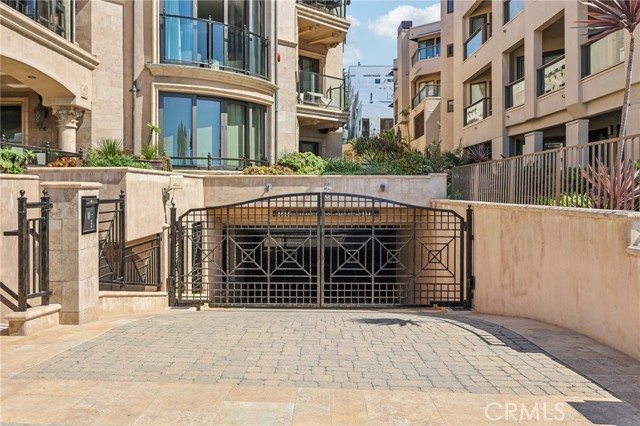 357 Coast S Boulevard, La Jolla CA: https://media.crmls.org/medias/7a0ee197-13a4-4917-8397-b38934eb969a.jpg
