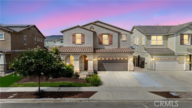 Detail Gallery Image 1 of 44 For 17012 Hal Ln, Fontana,  CA 92336 - 3 Beds | 2/1 Baths