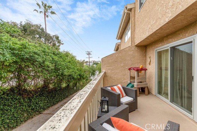2000 Mathews Avenue, Redondo Beach, California 90278, 2 Bedrooms Bedrooms, ,1 BathroomBathrooms,Residential,Sold,Mathews,SB22063951
