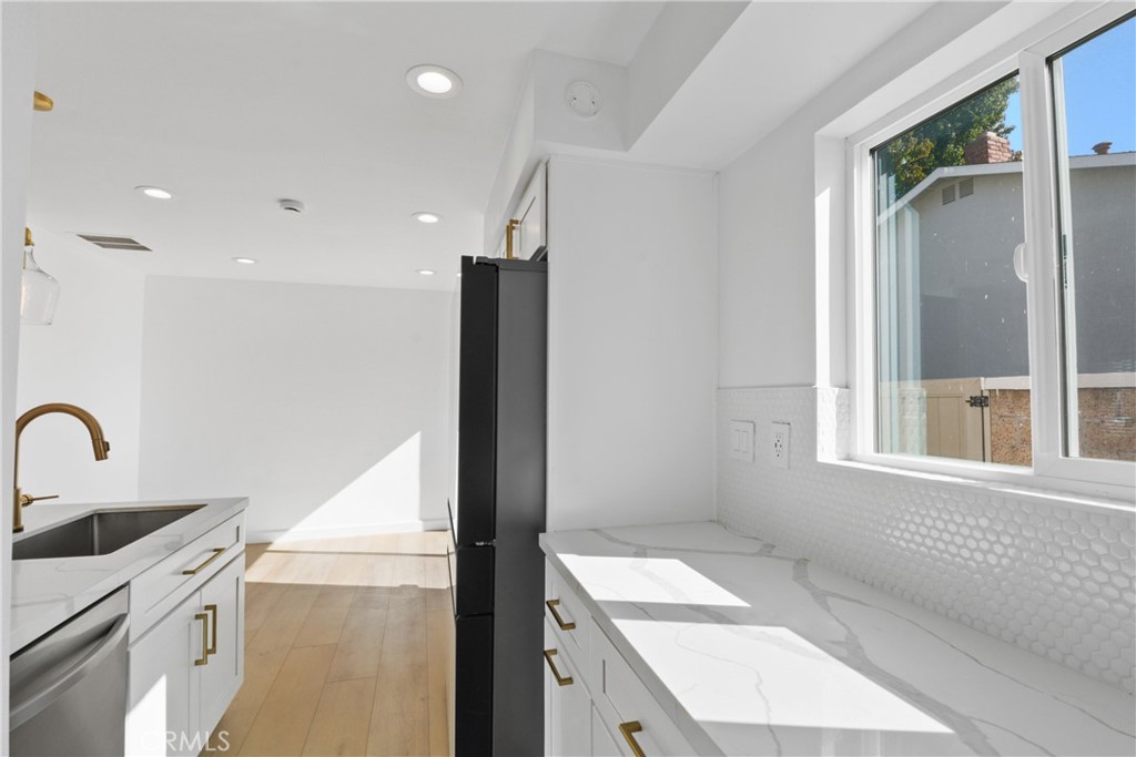 MLS #OC25258751 image #11