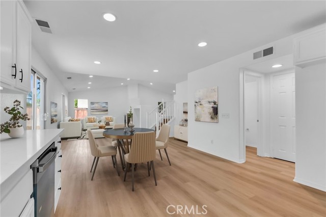 Detail Gallery Image 8 of 40 For 31955 Botany Ct, Lake Elsinore,  CA 92532 - 3 Beds | 2/1 Baths