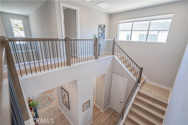 27871 Screenplay Place, Valencia CA: https://media.crmls.org/medias/7a120bdb-e6bc-49d7-a417-52e6418b7d18.jpg