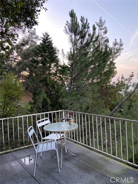 Detail Gallery Image 4 of 44 For 612 Alta Vista, Glendale,  CA 91205 - 3 Beds | 2/1 Baths