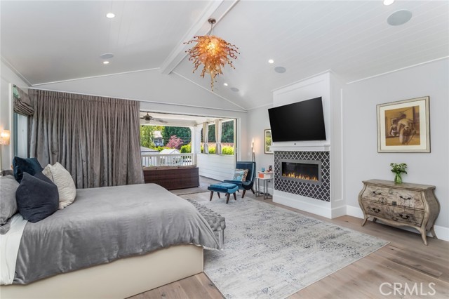 Image 24 of 60 For 14234 Greenleaf Street