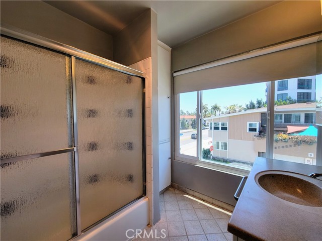 Detail Gallery Image 20 of 25 For 1250 E. Ocean Blvd. #301,  Long Beach,  CA 90802 - 2 Beds | 1 Baths