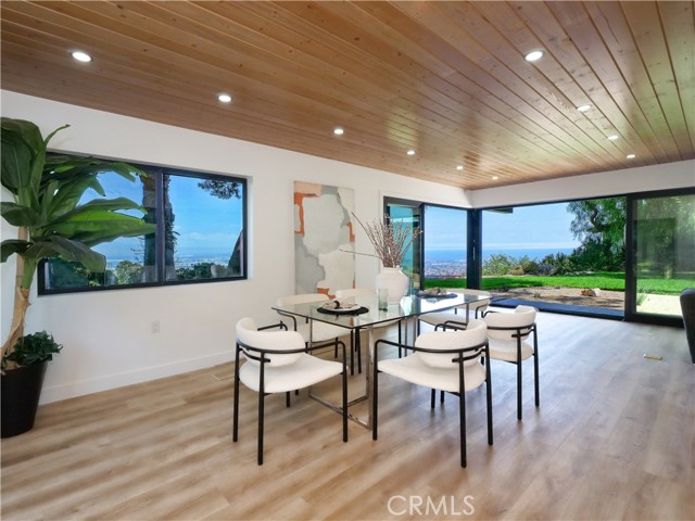 Detail Gallery Image 15 of 41 For 2741 Vista Mesa Dr, Rancho Palos Verdes,  CA 90275 - 2 Beds | 2 Baths