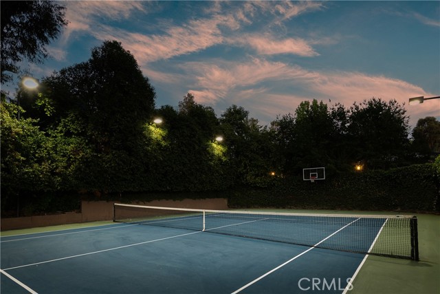 4851 Corbin Avenue, Tarzana CA: https://media.crmls.org/medias/7a1424e2-636a-4849-8edf-fbae7b4d9539.jpg