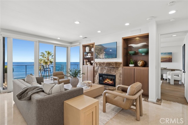 Detail Gallery Image 2 of 56 For 921 Gaviota Dr, Laguna Beach,  CA 92651 - 7 Beds | 7/1 Baths