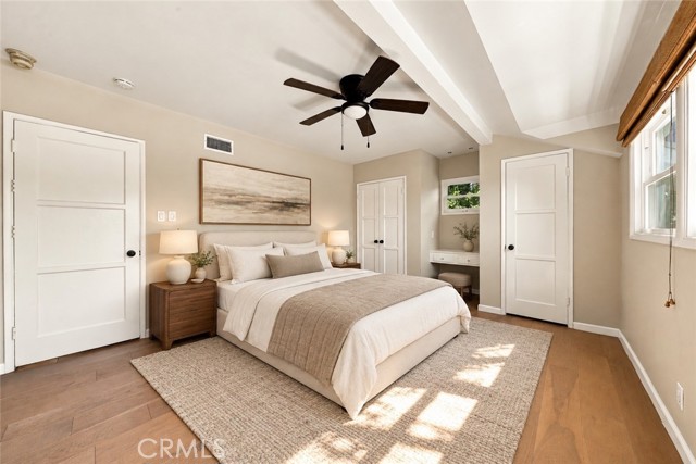 13047 Magnolia Boulevard photo 25