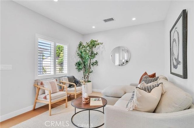 5311 E Carita Street, Long Beach CA: https://media.crmls.org/medias/7a161c11-c974-4e41-bc81-98827f01b3e5.jpg