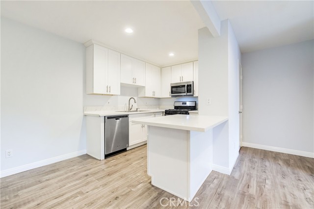 Detail Gallery Image 9 of 29 For 1001 W Macarthur Bld #112,  Santa Ana,  CA 92707 - 2 Beds | 2 Baths