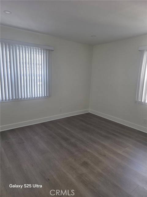 Detail Gallery Image 12 of 18 For 521 E Valencia Ave a,  Burbank,  CA 91501 - 2 Beds | 2 Baths