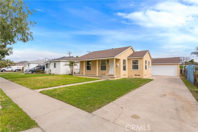 Detail Gallery Image 3 of 23 For 609 N Townsend St, Santa Ana,  CA 92703 - 3 Beds | 1 Baths