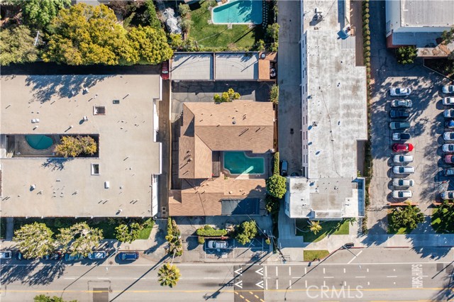 Detail Gallery Image 3 of 38 For 4918 Cahuenga, North Hollywood,  CA 91601 - – Beds | – Baths