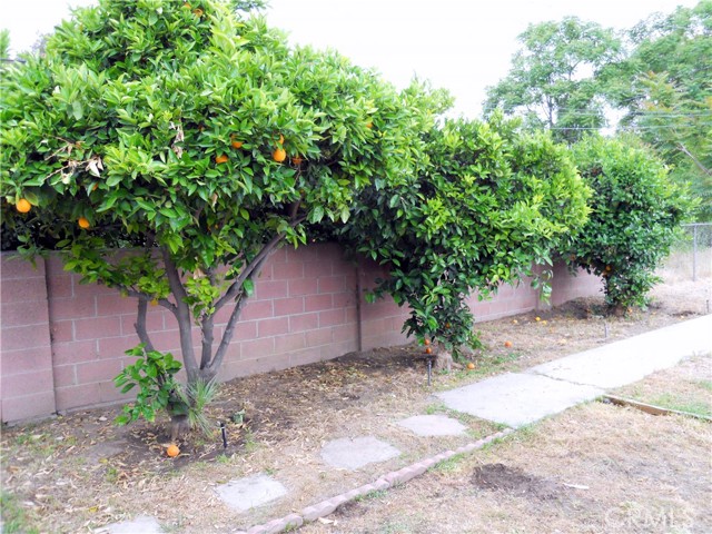 3071 N Crescent Avenue, San Bernardino CA: https://media.crmls.org/medias/7a1946cd-a98a-457a-813c-2e10ba55ca8b.jpg