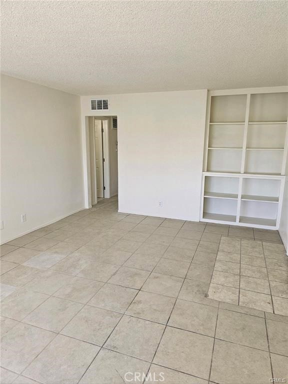 Detail Gallery Image 3 of 4 For 1401 N F #3,  San Bernardino,  CA 92405 - 2 Beds | 1 Baths