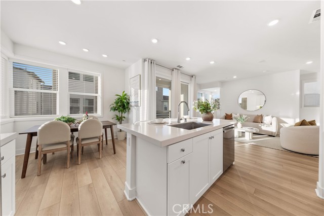 470 Lobata, Irvine CA: https://media.crmls.org/medias/7a1a3c3d-6d83-41db-8194-e86d9fba79e4.jpg