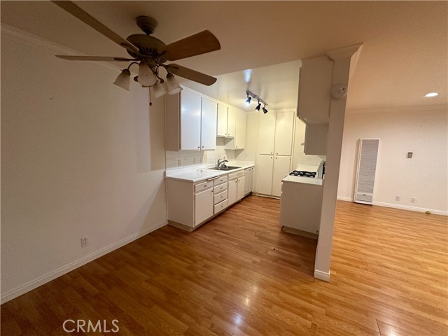 Detail Gallery Image 21 of 42 For 3010 Montrose #17,  Glendale,  CA 91214 - 1 Beds | 1 Baths