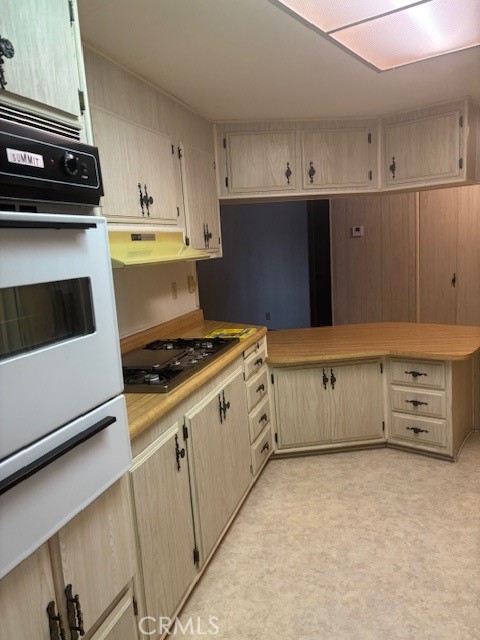 Detail Gallery Image 7 of 23 For 38676 via Taffia, Murrieta,  CA 92563 - 2 Beds | 2 Baths