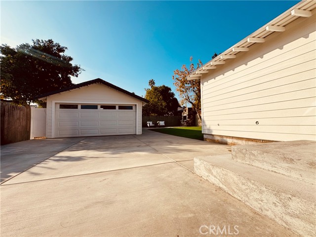 Detail Gallery Image 8 of 50 For 959 Worcester Ave, Pasadena,  CA 91104 - 4 Beds | 3 Baths