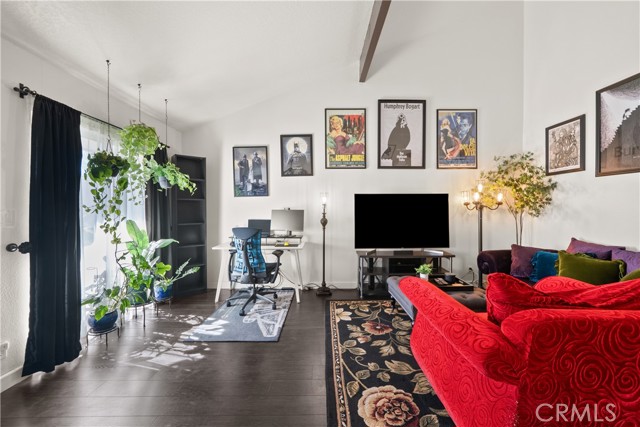 Detail Gallery Image 6 of 43 For 13144 Bromont, Sylmar,  CA 91342 - 2 Beds | 2 Baths