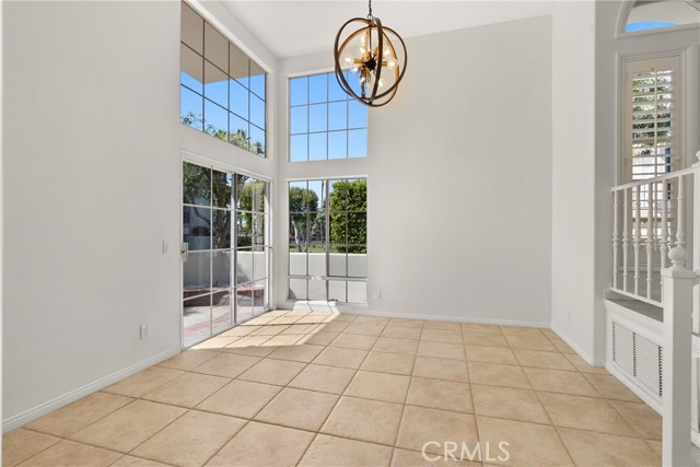 6042 Shadowbrook Circle, Huntington Beach CA: https://media.crmls.org/medias/7a1c14ac-ade9-46bb-ab22-6dc95dd649bd.jpg