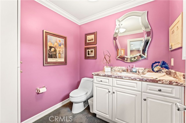 Detail Gallery Image 31 of 46 For 4960 Densmore Ave, Encino,  CA 91436 - 5 Beds | 5/2 Baths