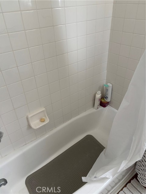 Image 8 of 15 For 761 Rosecrest Avenue