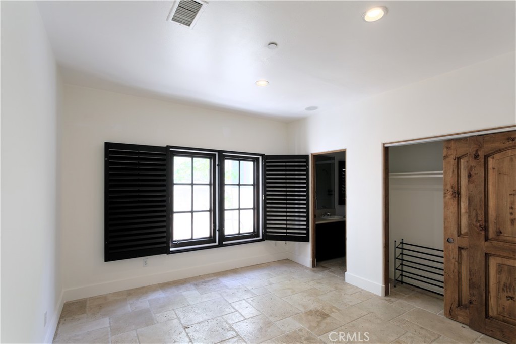 MLS #IG25237871 image #34