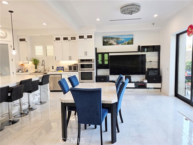 Detail Gallery Image 15 of 23 For 10457 Saint Anna Pl, Fountain Valley,  CA 92708 - 4 Beds | 4 Baths