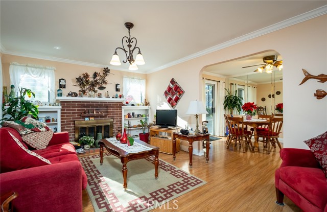 Detail Gallery Image 3 of 16 For 1437 N Sierra Bonita Ave, Pasadena,  CA 91104 - 2 Beds | 1 Baths