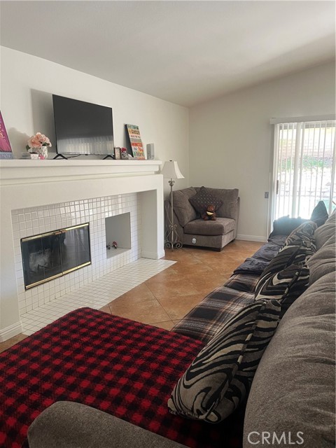 32730 Royal Oak Lane, Lake Elsinore CA: https://media.crmls.org/medias/7a1fcac1-60e5-4400-84e9-1d165508e1f6.jpg