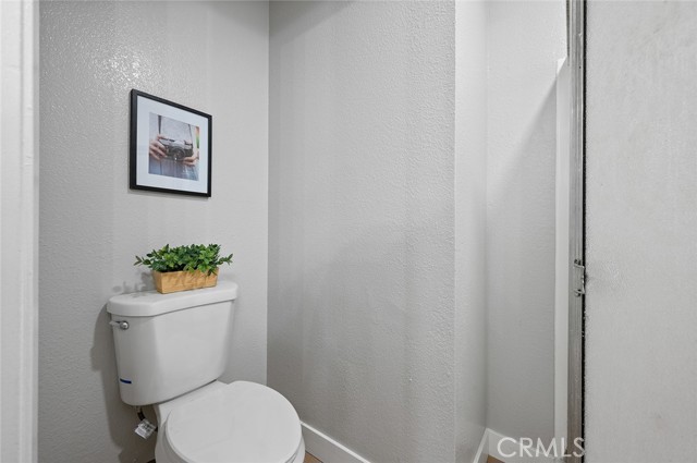 Detail Gallery Image 20 of 34 For 16650 Seville Ave #B,  Fontana,  CA 92335 - 3 Beds | 2/1 Baths