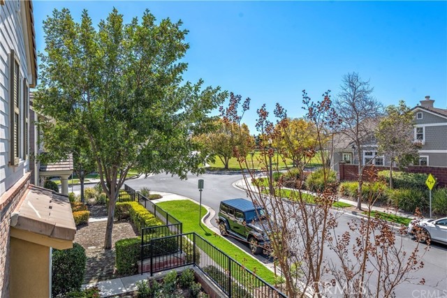 26 Tuberose Street, Ladera Ranch CA: https://media.crmls.org/medias/7a204411-eb45-4bca-b84b-adacb40cf043.jpg