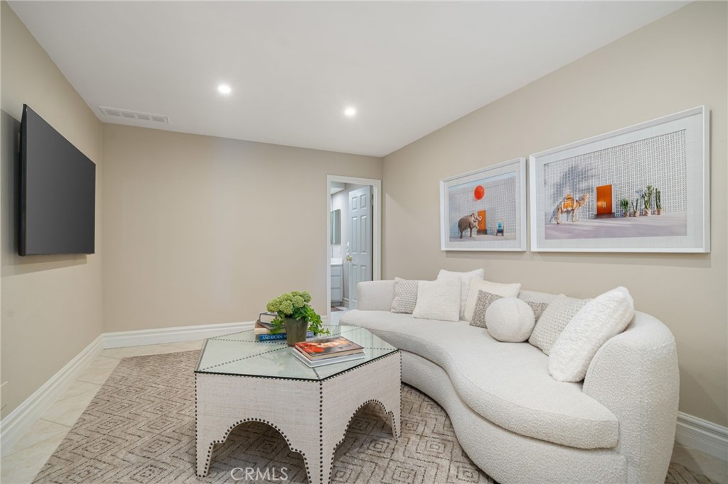 MLS #NP25245824 image #25