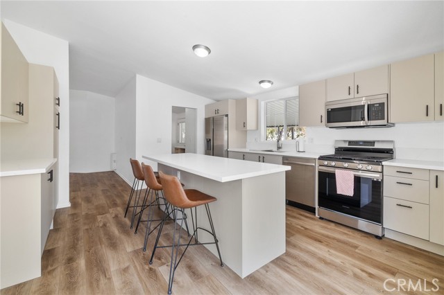 23777 Mulholland Highway, Calabasas CA: https://media.crmls.org/medias/7a206472-71a9-4d8d-9139-47c6a35325cb.jpg