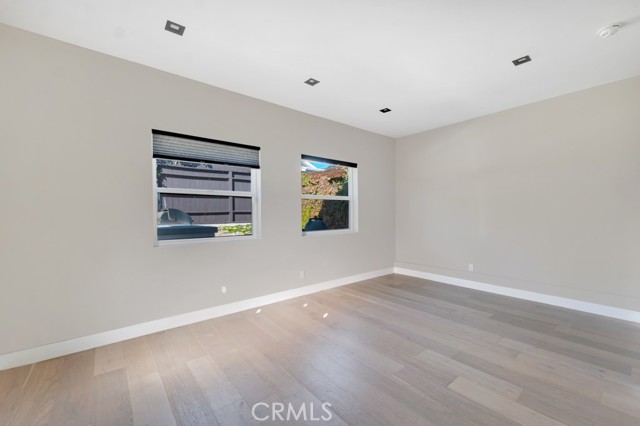 Detail Gallery Image 42 of 54 For 4941 Hesperia Ave, Encino,  CA 91316 - 5 Beds | 4 Baths